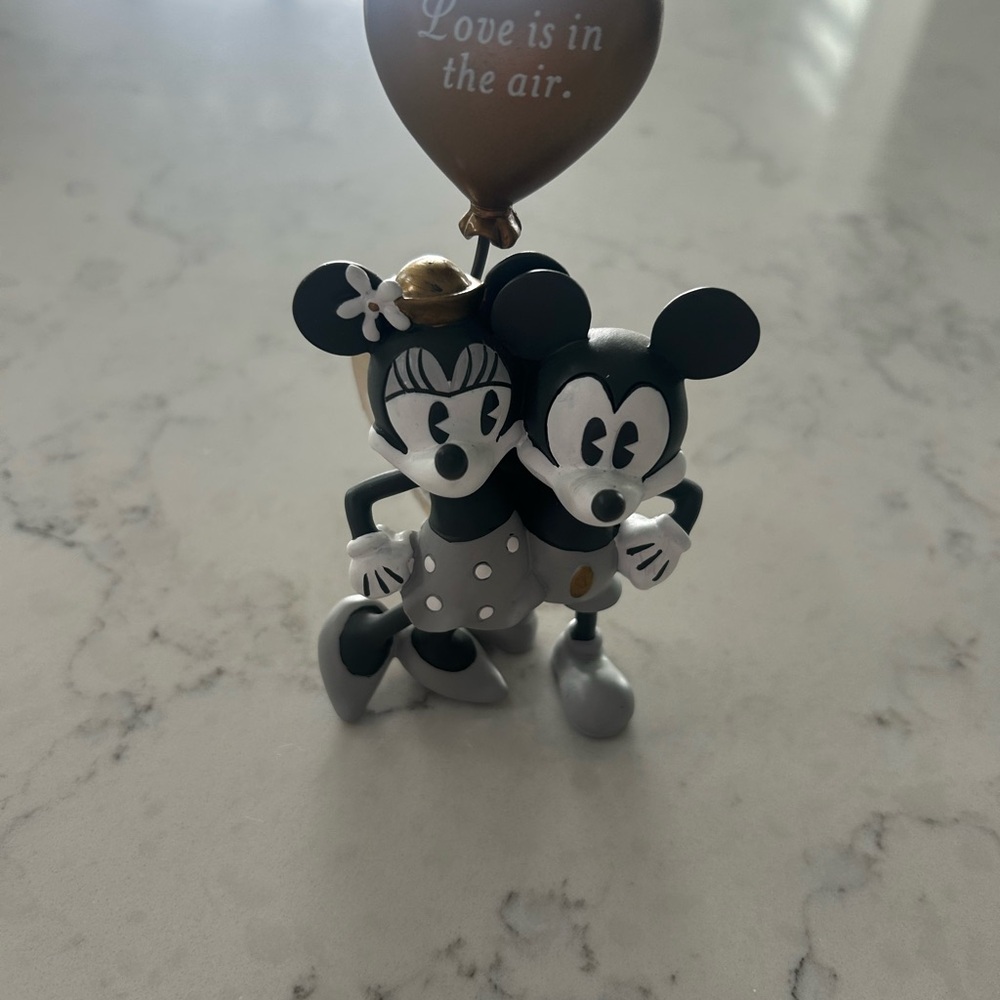 Disney Mickey & Minnie Figurine with Gold Heart Balloon - Black, White, Gold